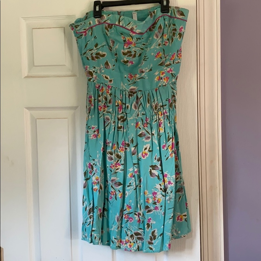 Strapless dress